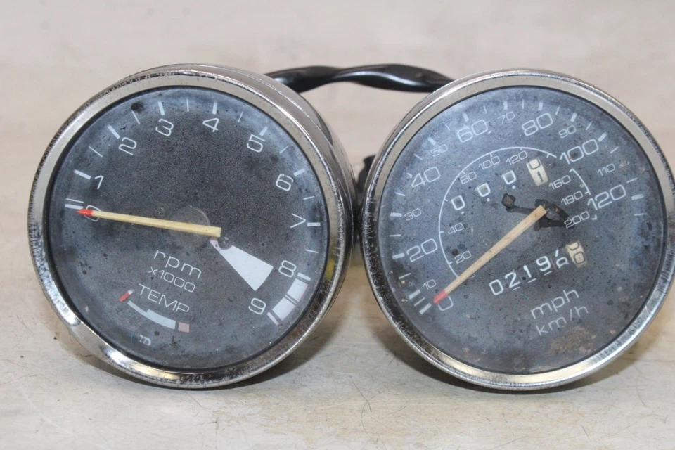 Honda Shadow 700 VT700C 1984 medidores OEM velocímetro Foto 2 de 4