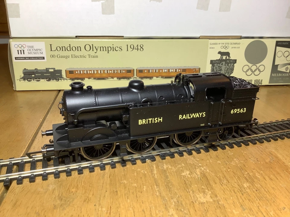 Hornby Limited Edition OO Gauge R2981 BR London Olympics 1948 Train Pack - Image 4 of 4