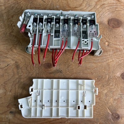 1995-2003 BMW E38 E39 FRONT POWER DISTRIBUTION FUSE BOX HOLDER OEM 61138387544