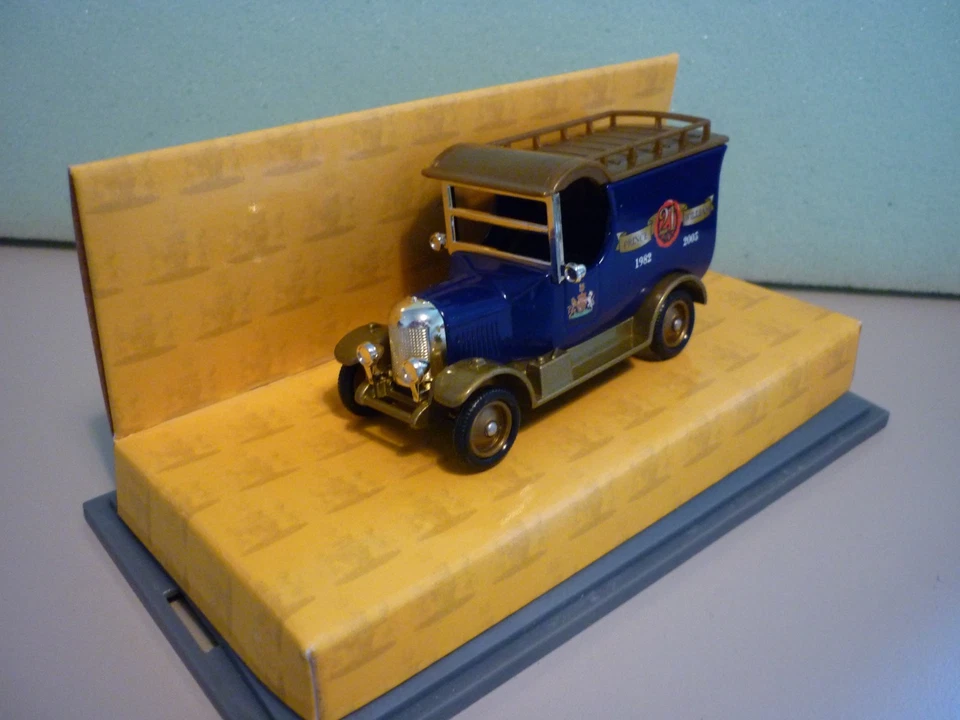 Lledo Collectables DG050053, Bullnose Van, "Prince William's 21st" Boxed VGC. - Image 2 of 4