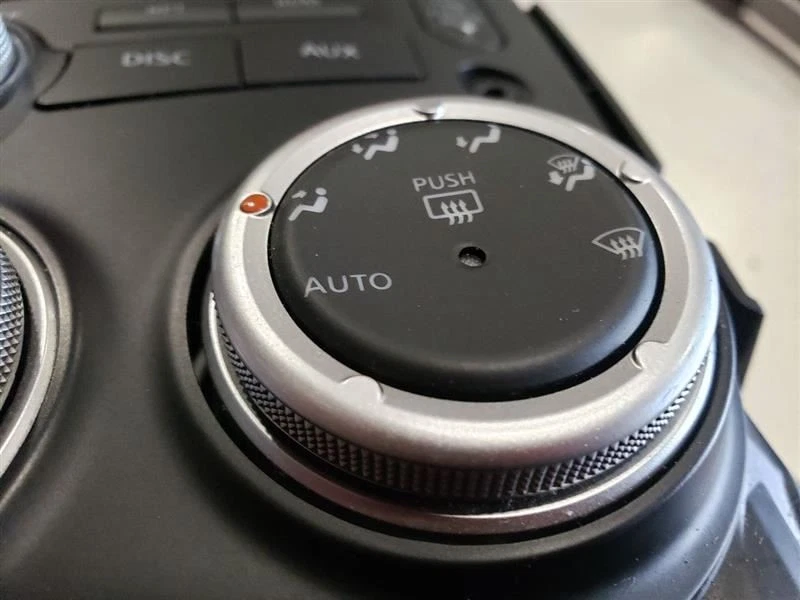 2009 NISSAN 370Z - Radio Receiver CD Player Temp Control Assy - Fits 09-14 OEM - Image 4 of 4