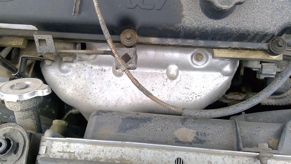 Conjunto de colector de escape Ford Escort Zx2 1998-2003 OEM 2,0 L Dohc At Foto 2 de 4