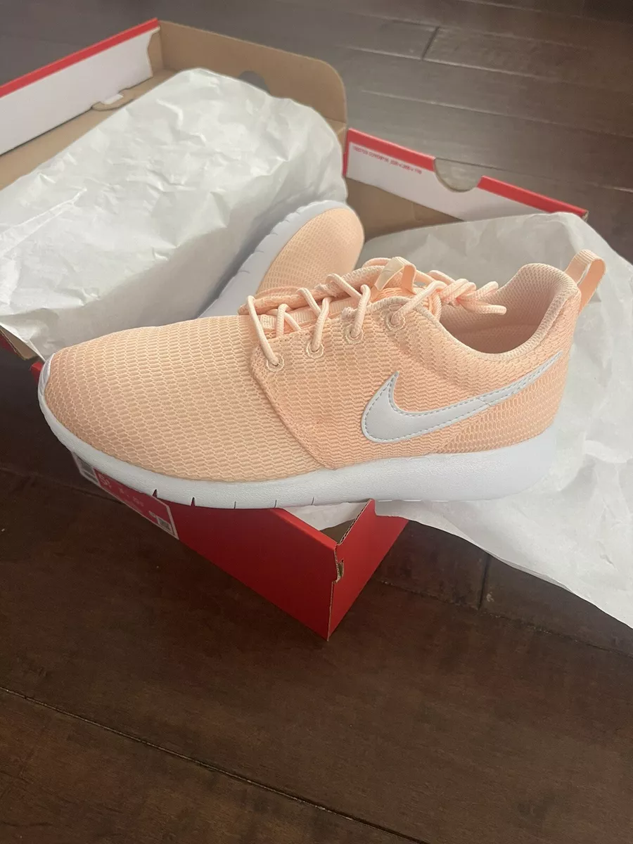 Nike Roshe One Crimson Tint White 599729 802 Size 5.5Y Or Women s