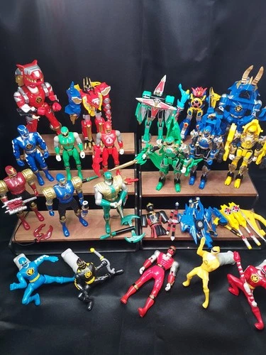 Power Rangers Lot Collection of 19 Figurines 2002-2003 Vintage Rare Collectible