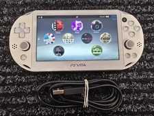 Sony PS Vita PCH-2000 – Final Fantasy Edition w049300170282 *