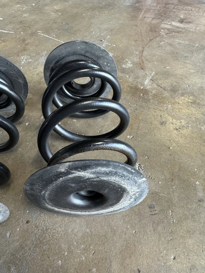 Juego de dos muelles helicoidales de suspensión trasera BMW Z4 2003-208 OEM 33537760605 Foto 2 de 4