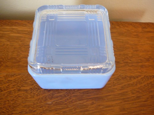 Vintage Jeanette Glass Delphite Blue Square Refrigerator Dish - Hazel Atlas Lid - Picture 2 of 8
