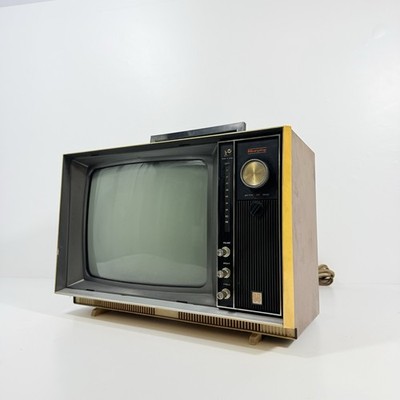 Vintage Murphy Black & White V1400 Portable TV Working Prop True Retro 1971 ++