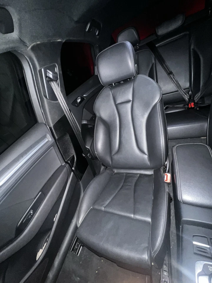 2017-2020 Audi S3 ,A3 Full Black Seat Set Price negotiable Foto 3 de 4