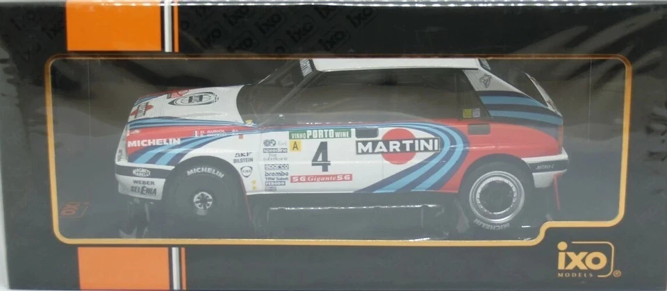 Model car Lancia Delta Integrale 16V Auroil Portugal Rally IXO 18RMC064B 1:18 - Image 2 of 4