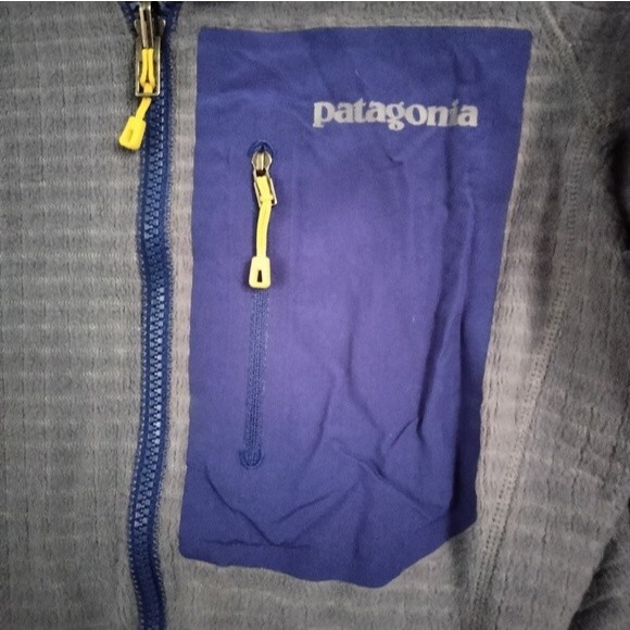 Patagonia Jacket Size Extra Small XS Reversible Blue Yellow Zip