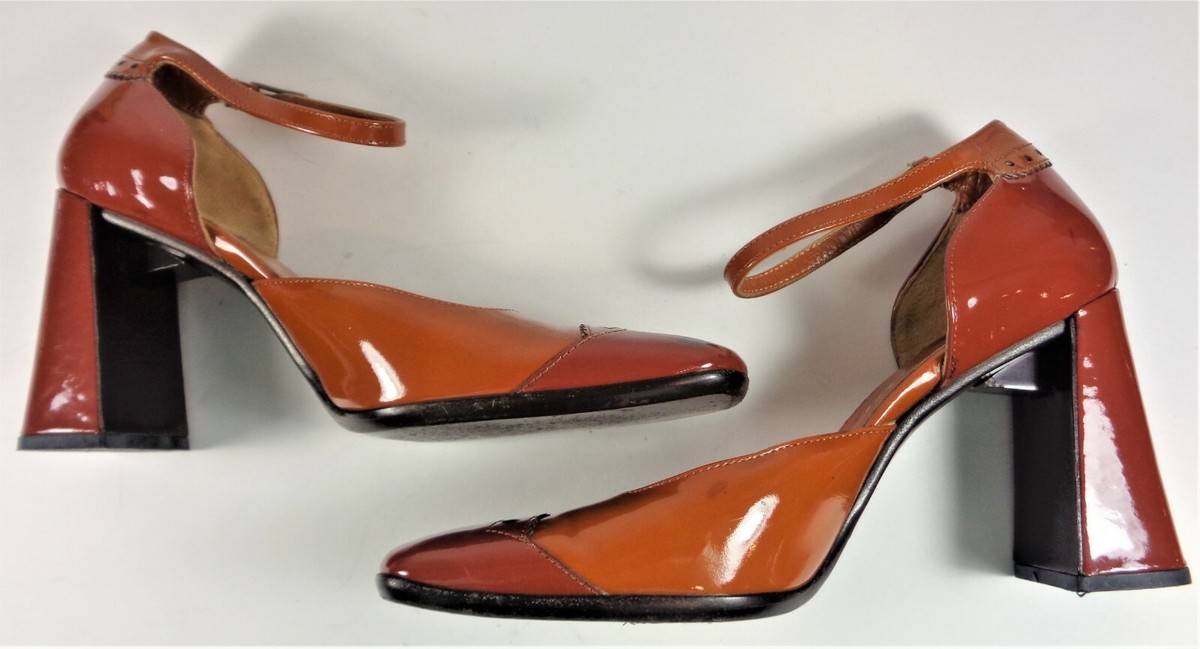 靴 Prada Leather Strap Heels 85 patent leather slingback pumps in black - Prada | Mytheresa
