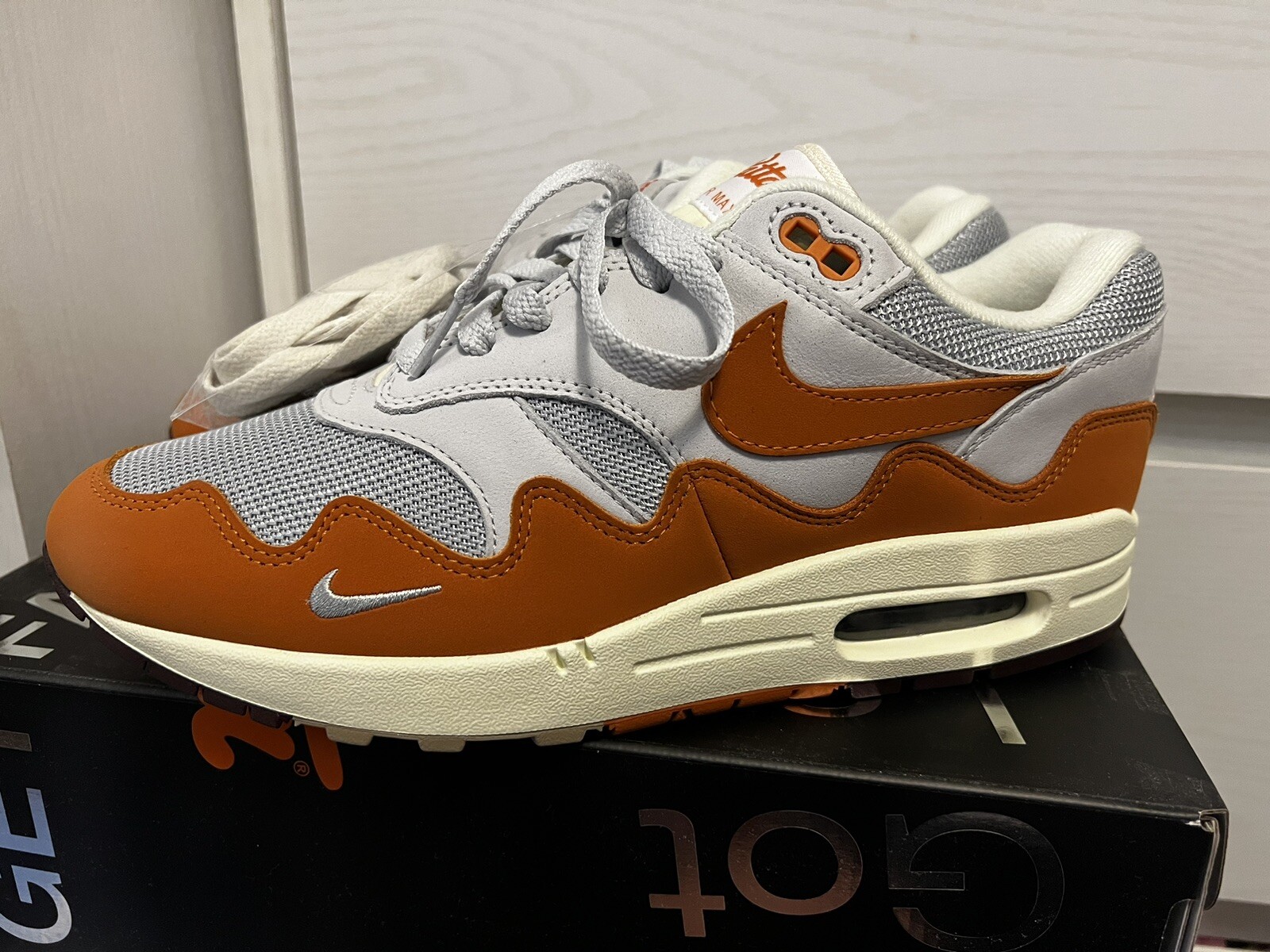 Nike Air Max 1 Patta Waves Monarch Size 9 Men (with Bracelet) DH1348-001 NEW DS