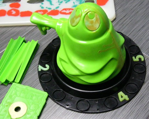 Sears TRANSOGRAM GREEN GHOST Spooky MYSTERY Glow-in-the-Dark Game VINTAGE - Picture 4 of 9