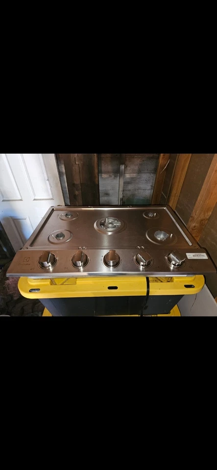 Electrolux ECCG3068A 30"W 5 quemadores cocina de gas - acero inoxidable Foto 4 de 4