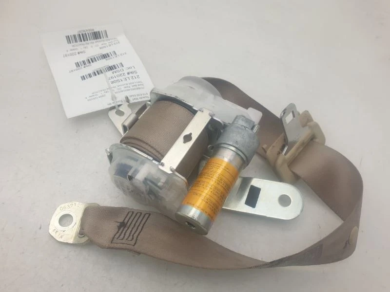 Lexus GS350 2008 montaje del cinturón de seguridad trasero del lado del pasajero Foto 2 de 4