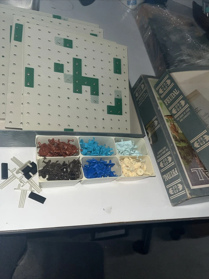 Juego de mesa feudal vintage 3M estantería juego de asedio conquista nuevo Foto 2 de 4