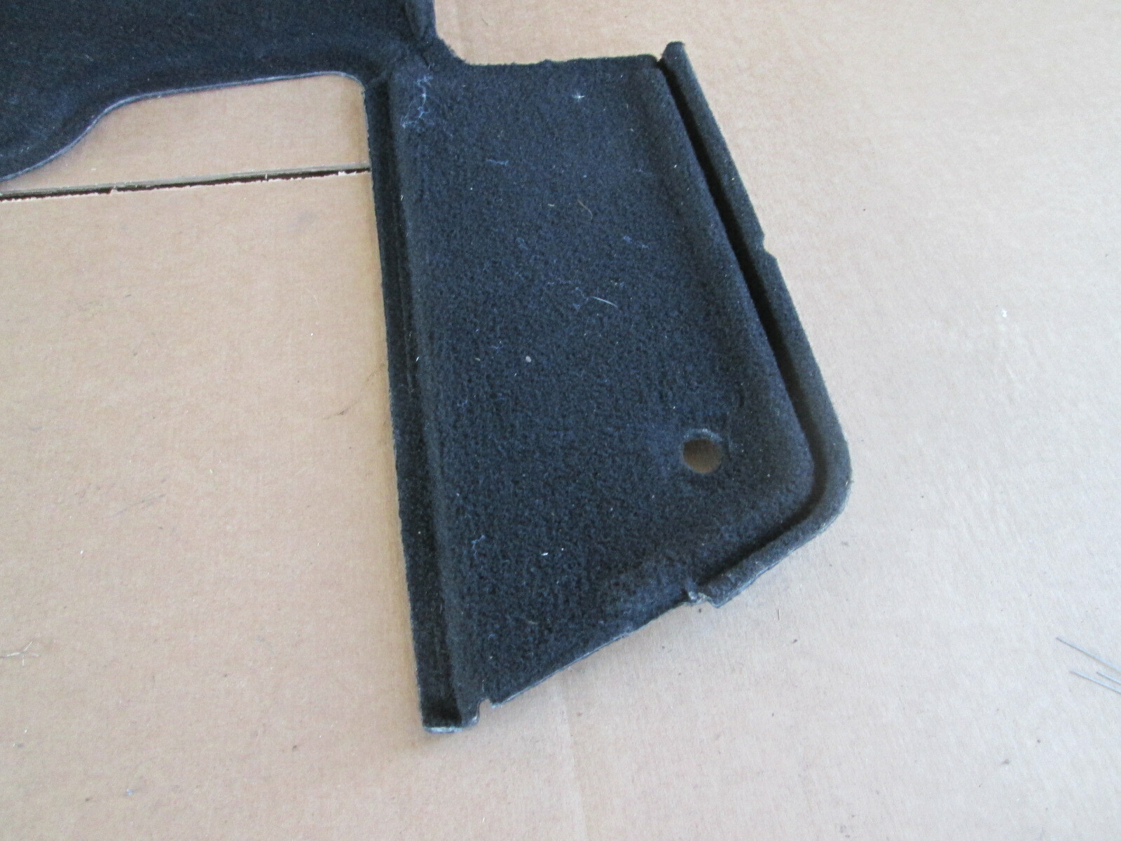 Ferrari California - Rear Trunk Tank Carpet # 82850700