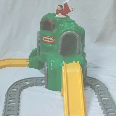 little tikes green mountain train set
