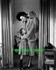 NATALIE WOOD & MAUREEN O'HARA 8X10 Lab Photo 1947 "MIRACLE ON 34TH ST" Portrait