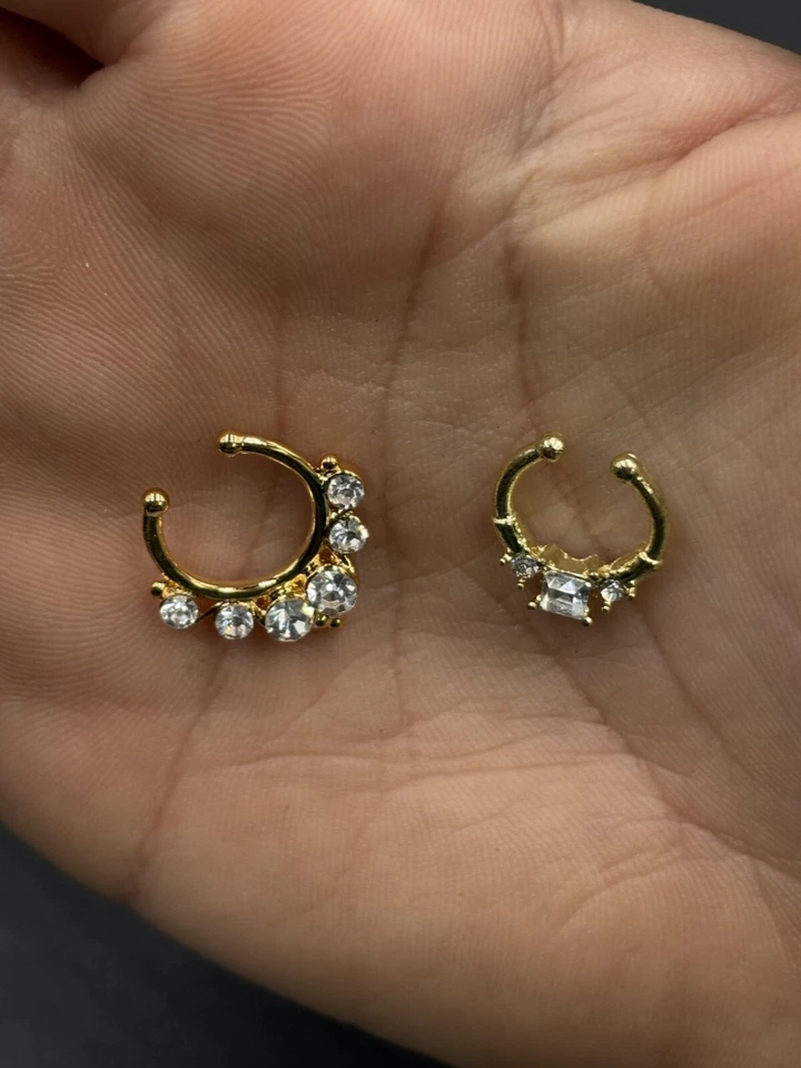 Due Piercing finto per il naso NO FORO in Acciaio chirurgico con veri zirconi - Immagine 2 di 4