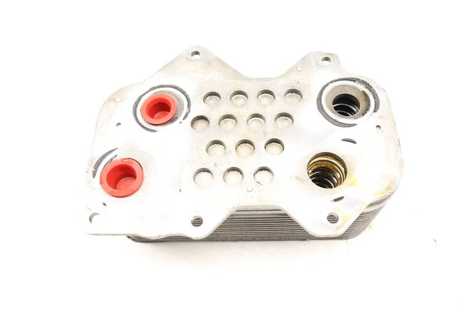 AUDI A8 QUATTRO 2000-2002 2004-2007 4,2 L - Enfriador de aceite del motor 077117021N Foto 2 de 4