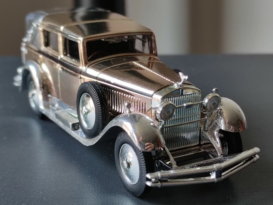 ISOTTA FRASCHINI TIPO 8 1930 SILVER EDITION IXO 1/43 - Immagine 3 di 4