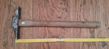 Outil Ancien: Tailleur de pierre Maçon Marteau Taillant