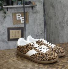 Universal Thread Womens Spencer Fashion Sneakers Light Brown Animal Print 7.5M