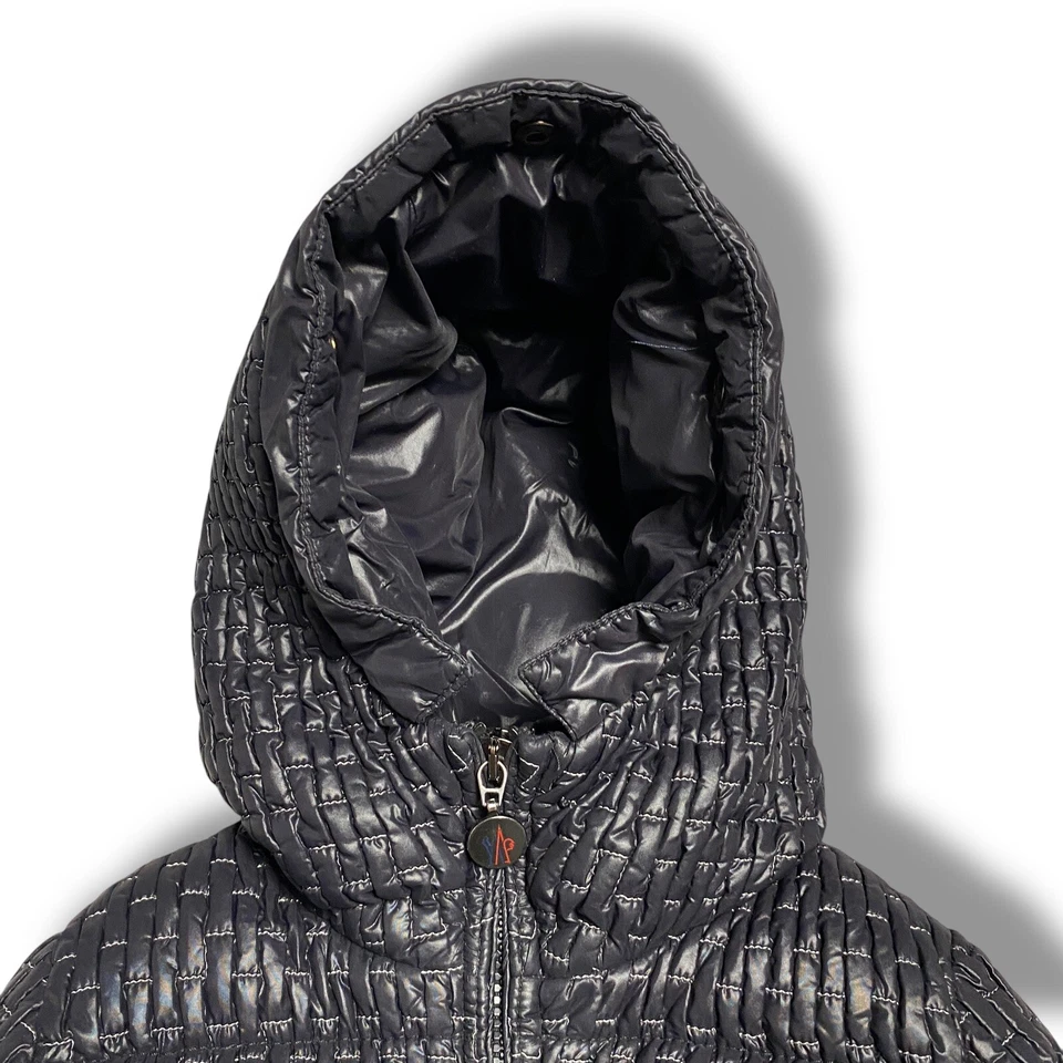 Moncler VTG Girls Black Jacket Size 4 Years - Image 4 of 4