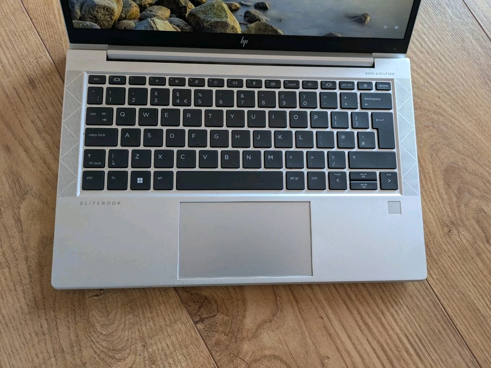 HP Elitebook 835 G8 Ryzen 5 5650U 2.3GHz 8GB 256GB SSD 13.3" Touchscreen 2260 - Image 2 of 4