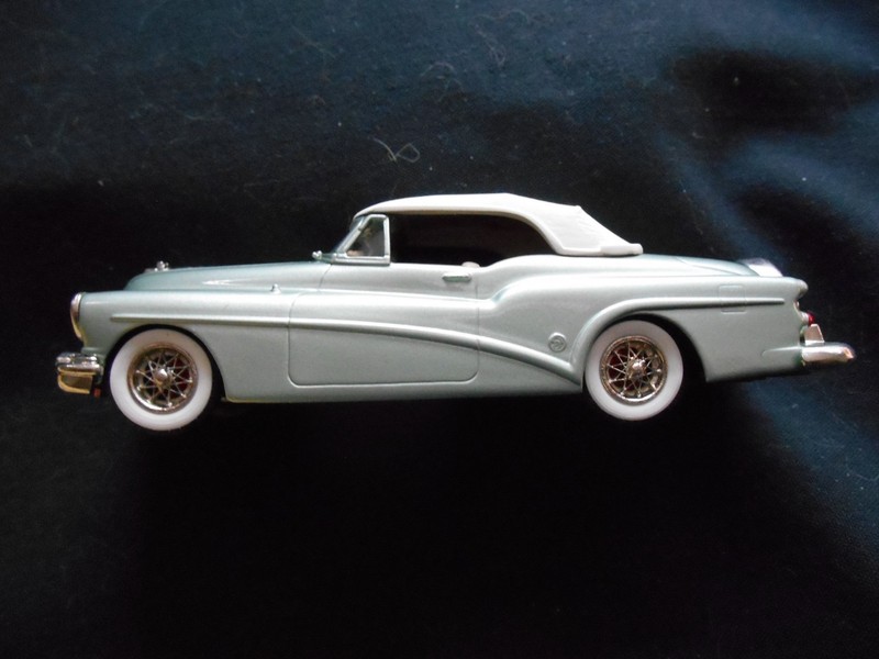 Brooklin Models 1953 Buick Skylark 1/43 scale - Mint in Original Box