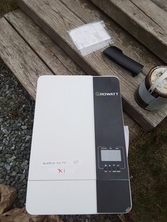 Off grid solar inverter & battery charger. MPPT 48v. Growatt SPF 5000ES.