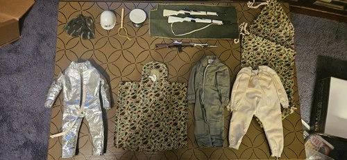 1960's VINTAGE ORIGINAL GI JOE CLOTHING AND ACCESSORIES!!!