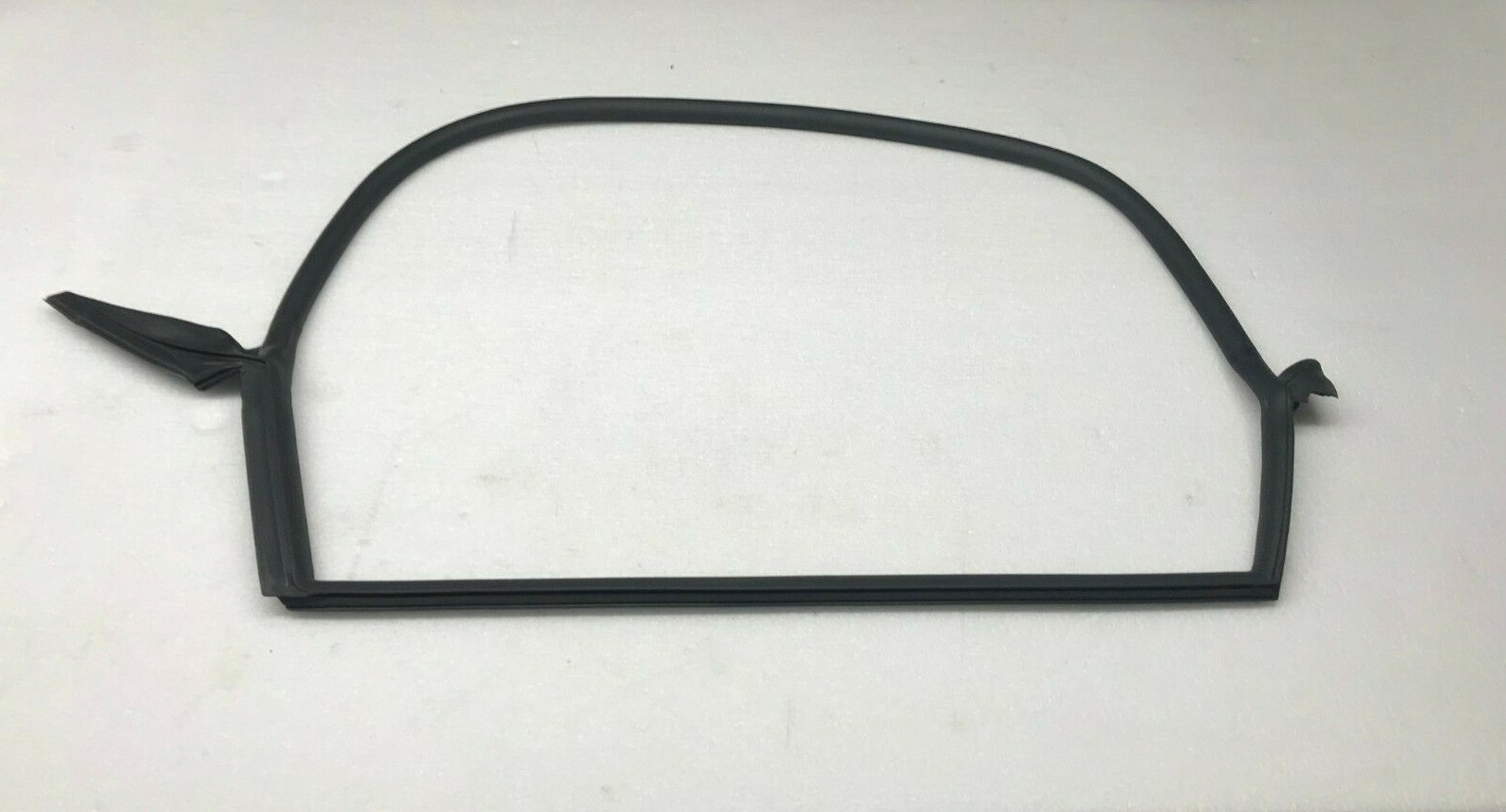 LAMBORGHINI HURACAN LP610 DRIVER LEFT SIDE DOOR RUBBER SEAL GASKET OEM 4T8831707