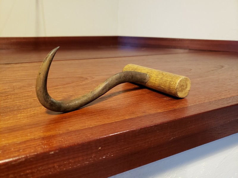  Large bale hook / antique hand forged iron hay hook, 19th C.