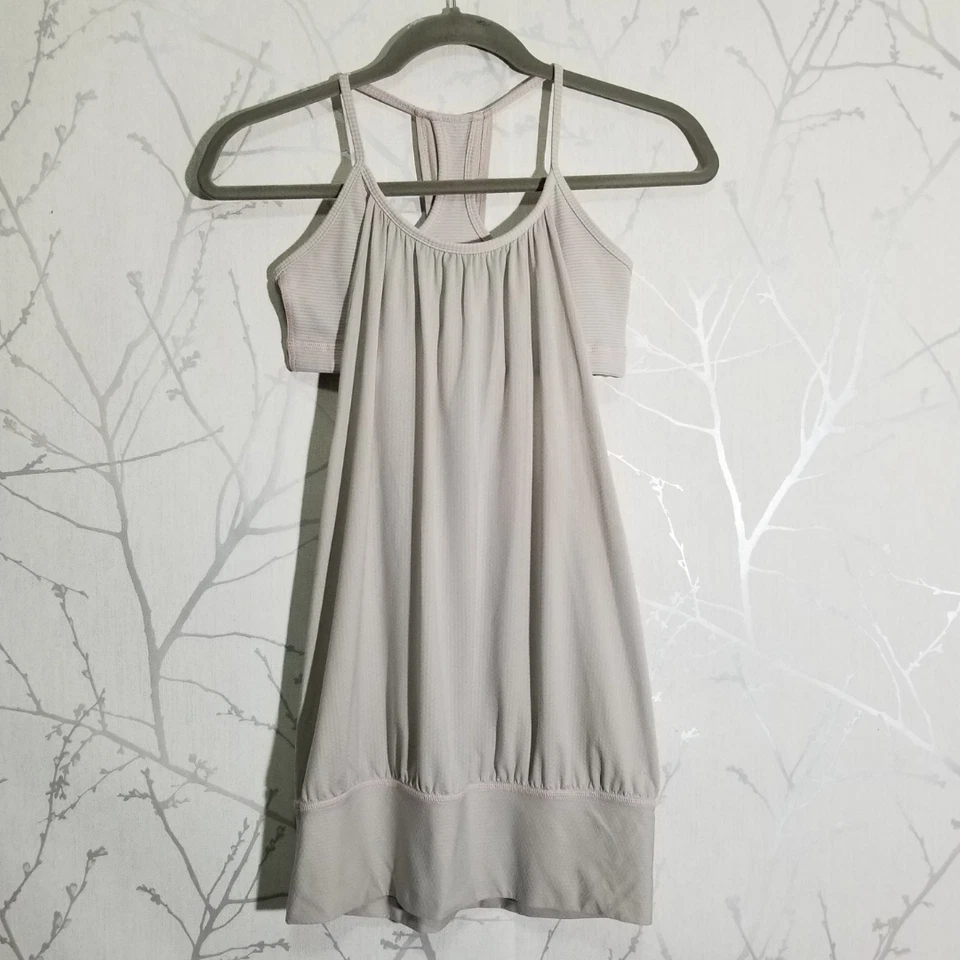 Camiseta sin mangas Lululemon marfil sin límites con sujetador Luon a rayas | Para mujer 4 Foto 2 de 4