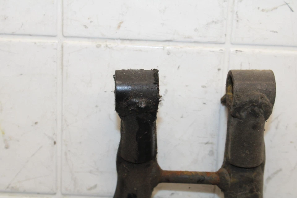 Suzuki Bandit 1200 GSF1200S 1997 soporte principal central BB559 Foto 3 de 4