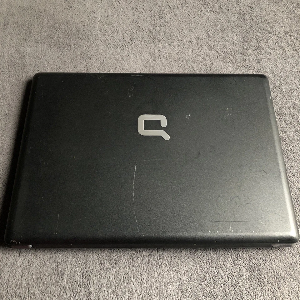 Laptop Compaq Presario C700 Intel Pentium 1GB RAM 500GB HDD Windows 7 Pro FUNCIONA Foto 2 de 4