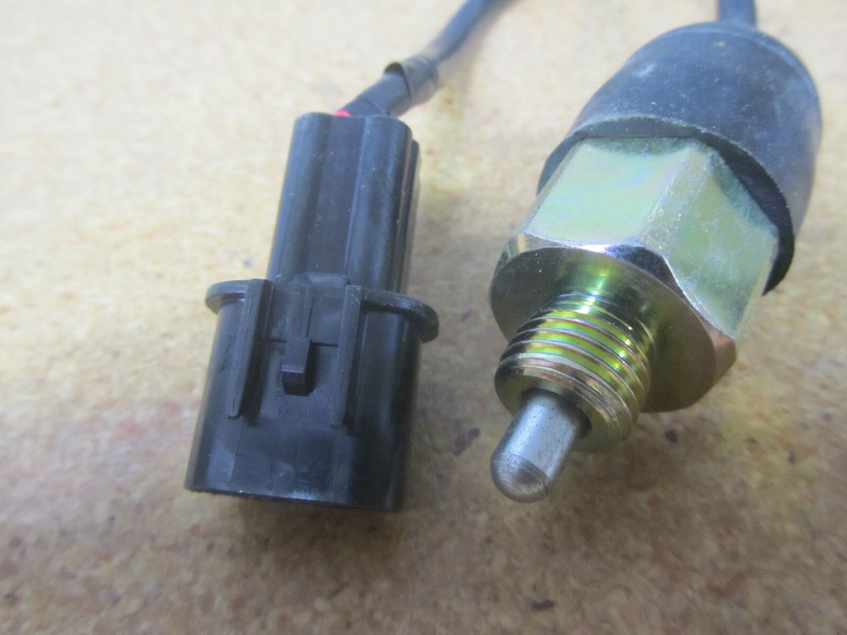 GENUINE MITSUBISHI MC134277 M/T SWITCH, MITSUBISHI / CATERPILLAR 