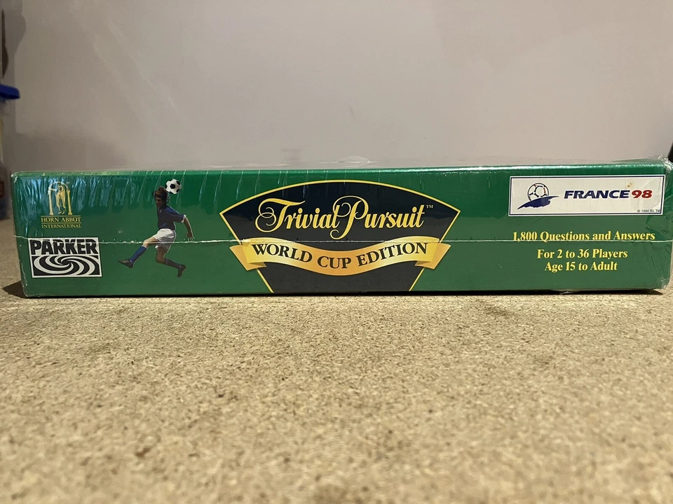 TRIVIAL PURSUIT: WORLD CUP FRANCE 98 EDITION (HASBRO/PARKER, 1998) *NEW & SEALED - Image 3 of 3