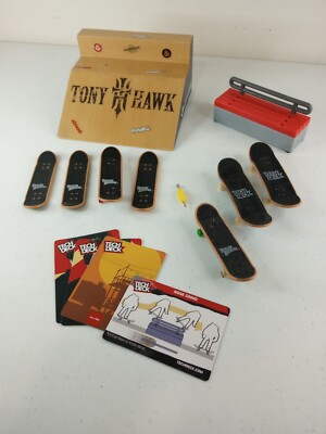 Tech Deck Skatepark SkateBoards Ramp Manual Grind Rail Fingerboards 
