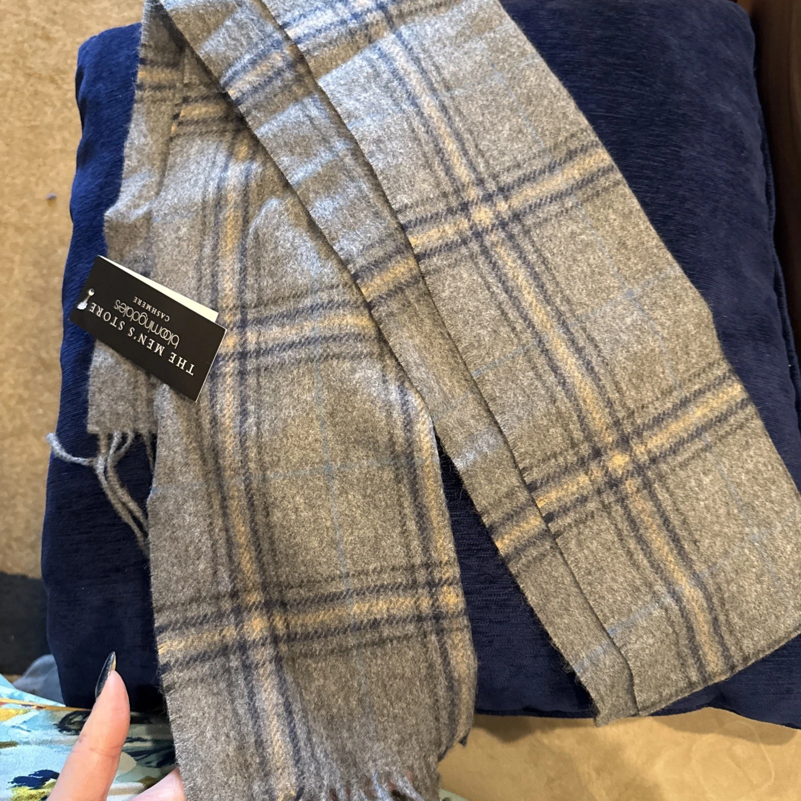 Bloomingdale's The Men’s Store Grey plaid Cashmere Scarf