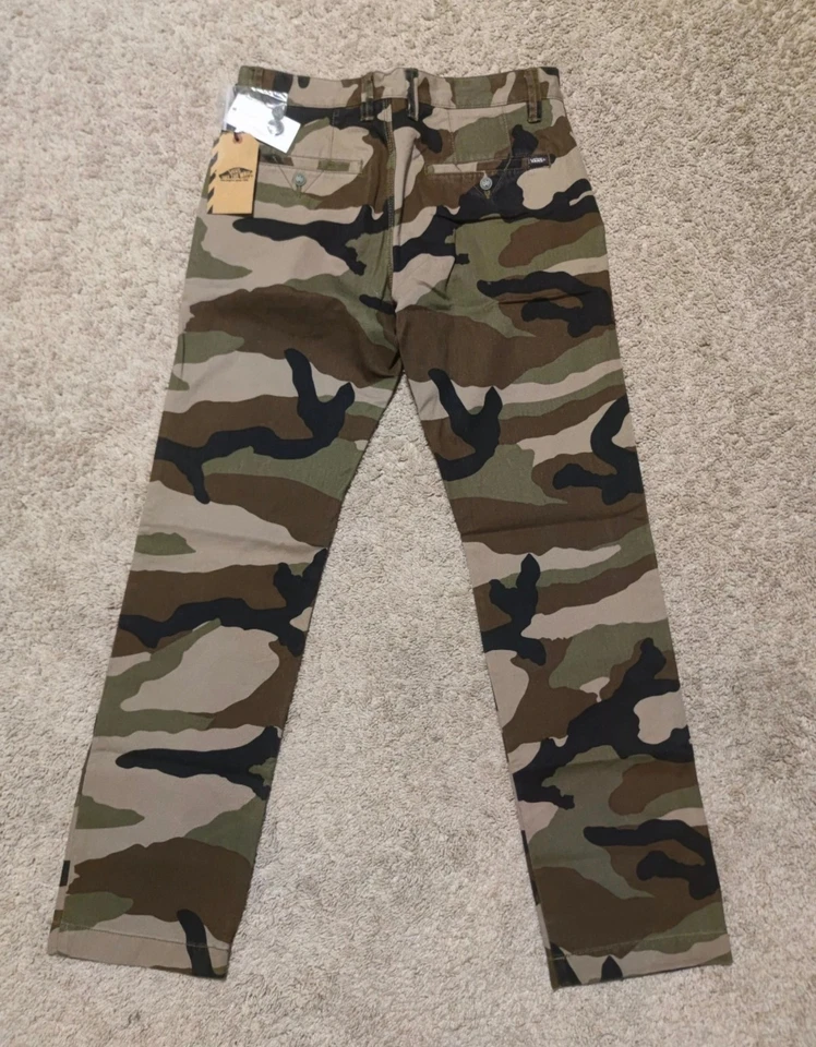 VANS – Pantalon Chino Homme Camouflage – Taille W28 38FR Neuf - Photo 1/4