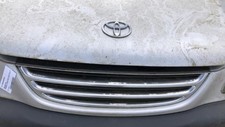 Calandre Toyota AVENSIS