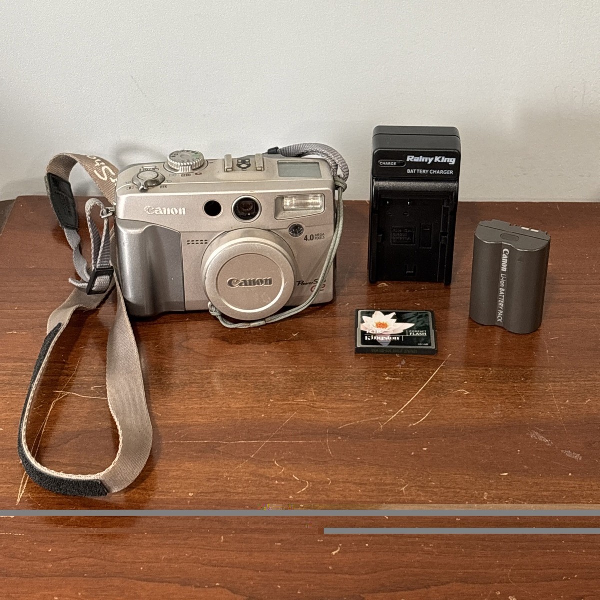 Canon PowerShot G2 4.0メガピクセル 4.0メガピクセル Canon PowerShot G2 4.0MP Digital Camera - Tested + Battery And SD