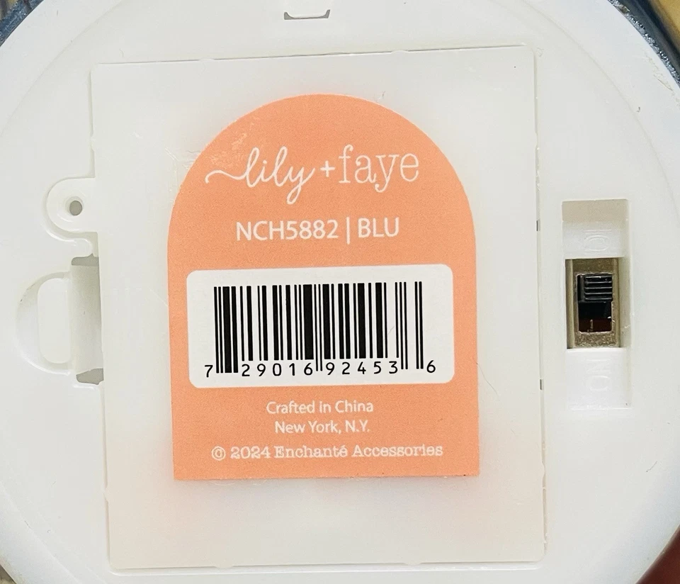 NEW Adorable Iridescent Blue Gummy Bear Glass LED Light~3 AA Batteries Included - Image 4 of 4