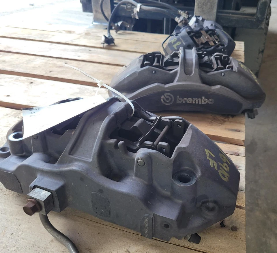 2015-2020 FORD MUSTANG SHELBY GT350 FRONT AND REAR BREMBO BRAKE CALIPER SET Foto 3 de 4