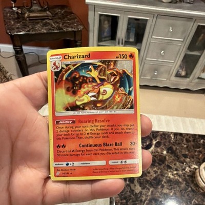 Pokémon Charizard Sun & Moon Team Up 14/181 Stage 2 150 HP Roaring