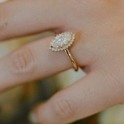 IGI Lab Created Damenring 2,20 kt Diamant im Marquiseschliff 14 kt Gelbgold E...